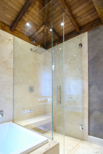 LaMaison-03-metal-and-marble-showers-03