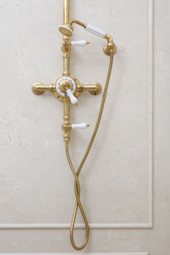 LaMaison-03-metal-and-marble-showers-04