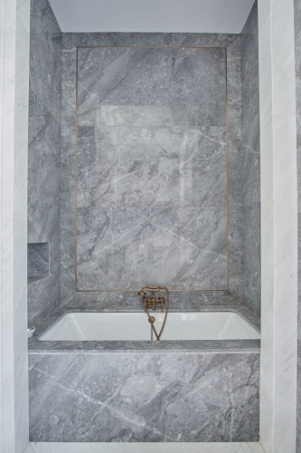 LaMaison-03-metal-and-marble-showers-07